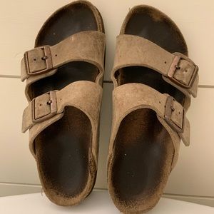 BROWN BIRKENSTOCKS
